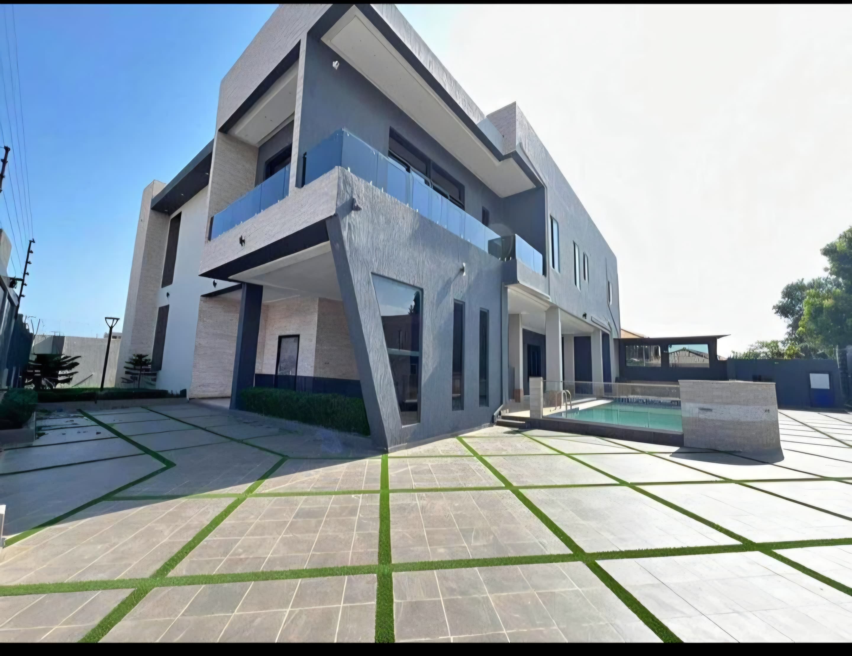 5 Bedroom Furnished House with pool in a Gated Community for sale at East Airport