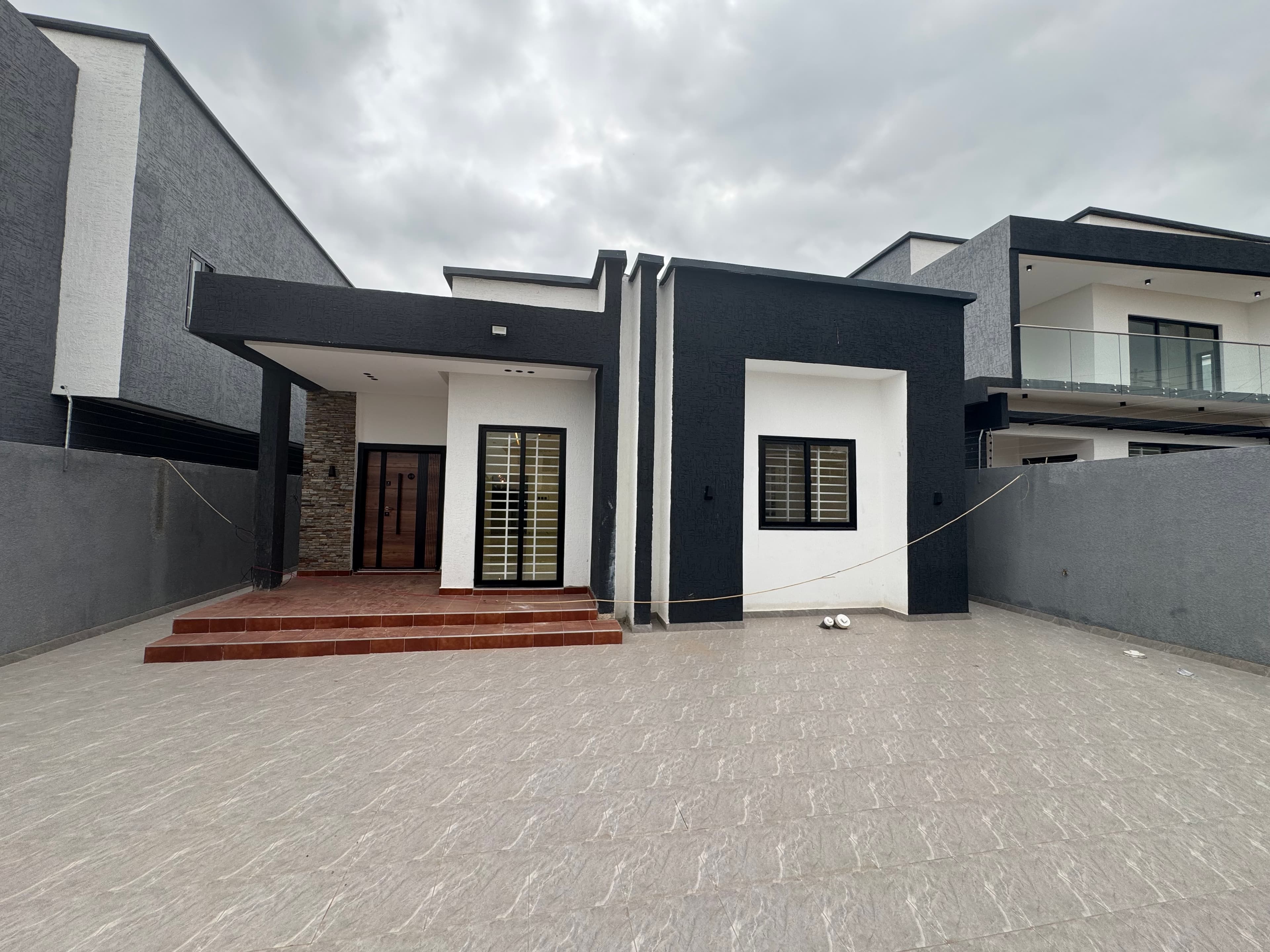 3bedroom house ensuite for sale at Ayimensah