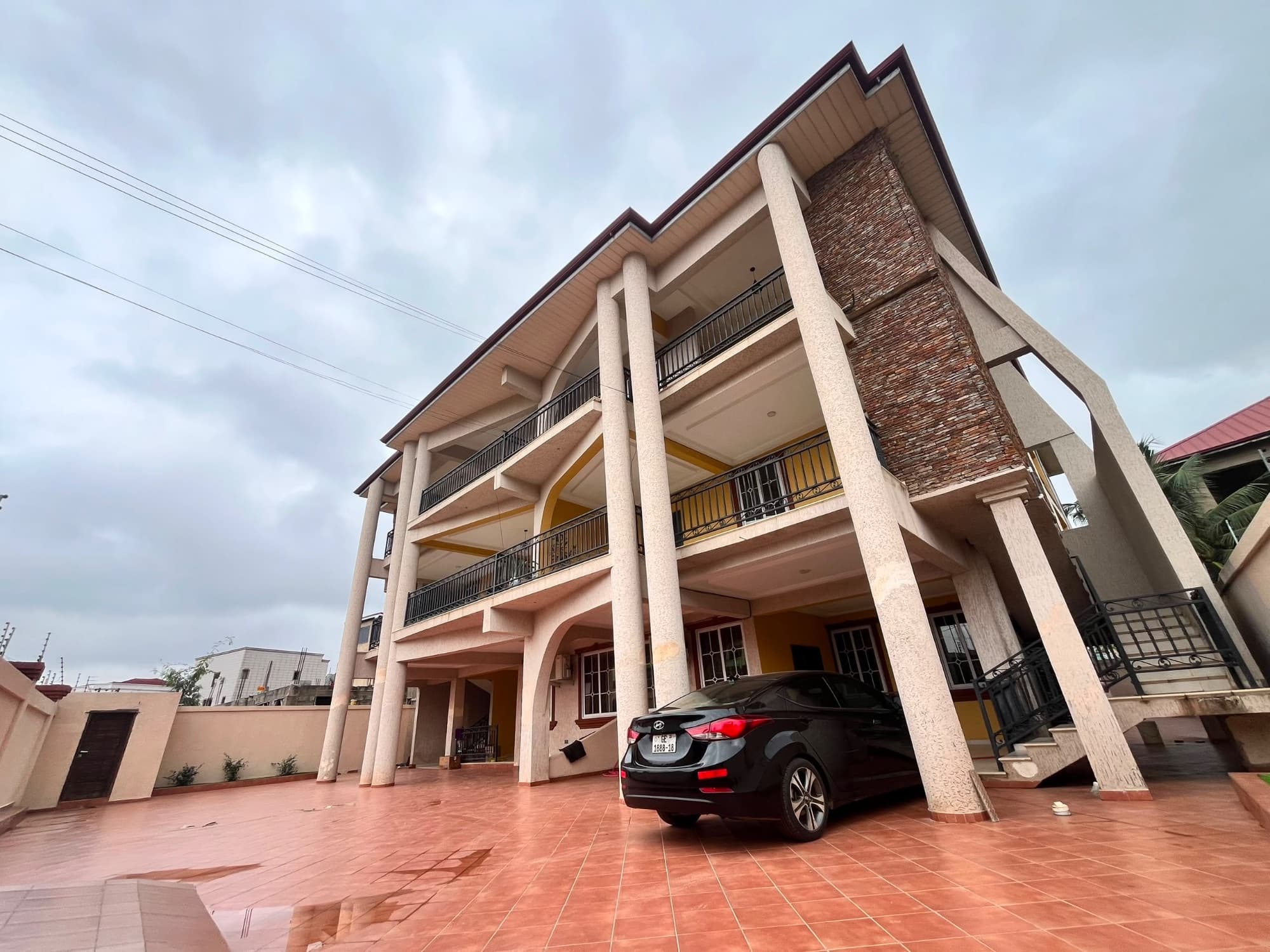 2 BEDROOM APARTMENT AT EAST LEGON
