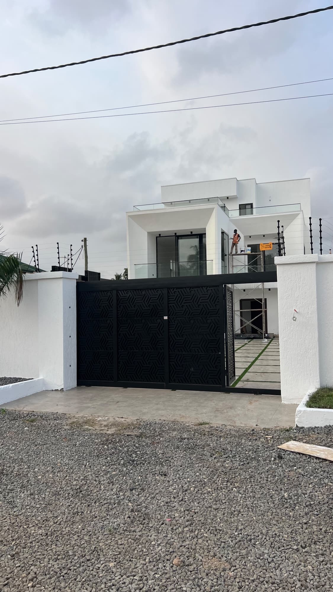 Brand new. Ultra-luxury. Pure sophistication. Welcome to the ultimate 4-bedroom penthouse in Botwe!