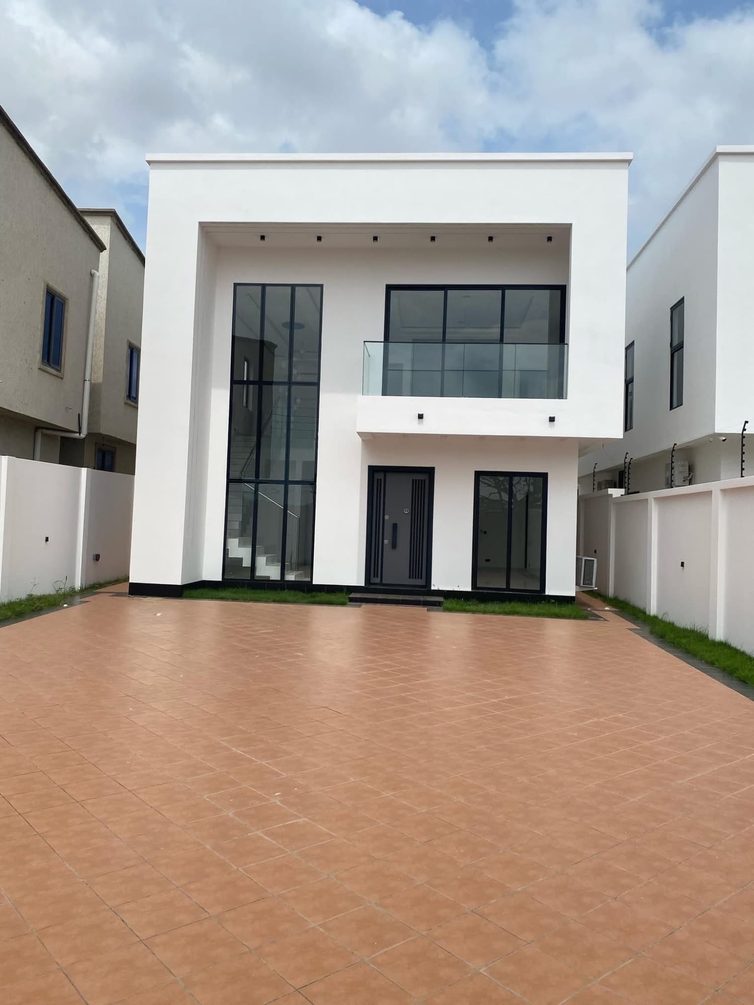 Newly built 4bedroom house for sale at Spintex