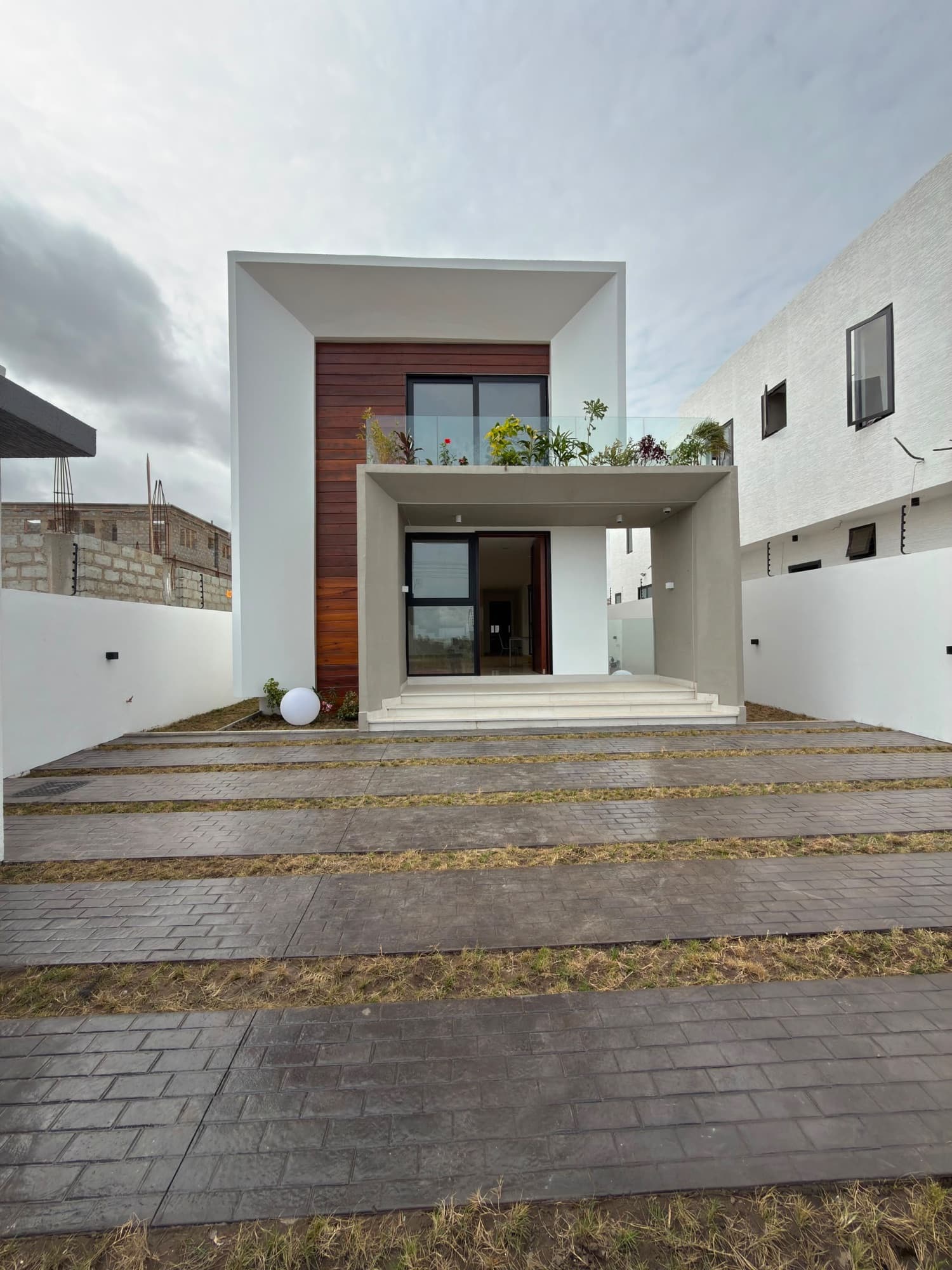 4 bedroom with pool East Legon hills