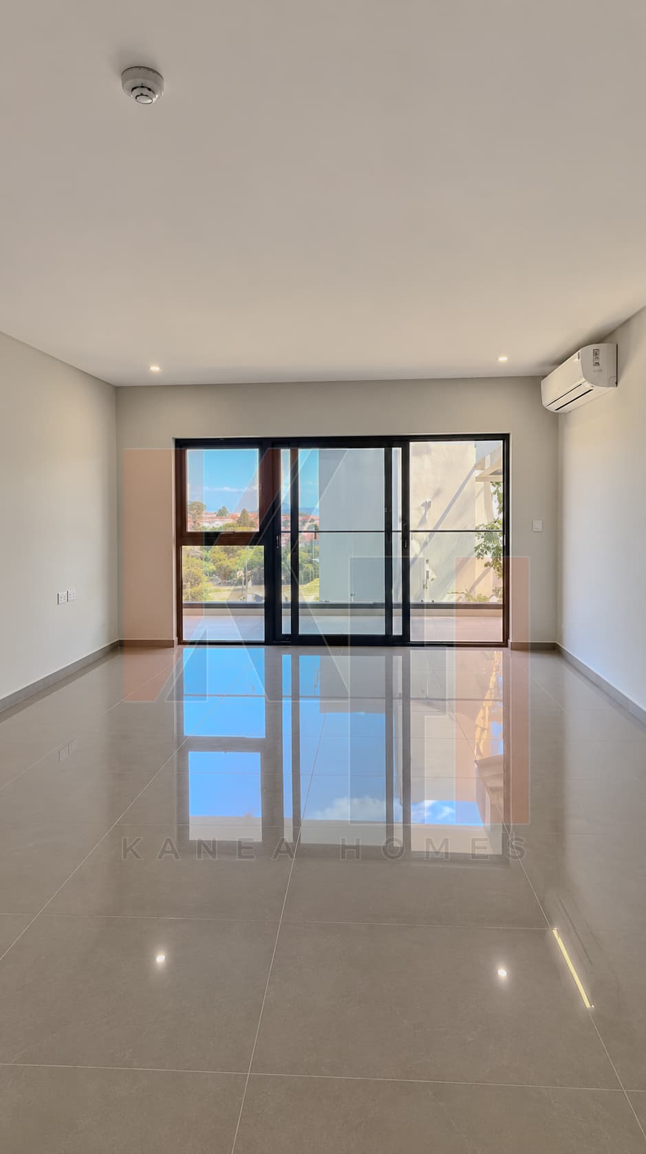 Ab Spacious studio apartment for sale
