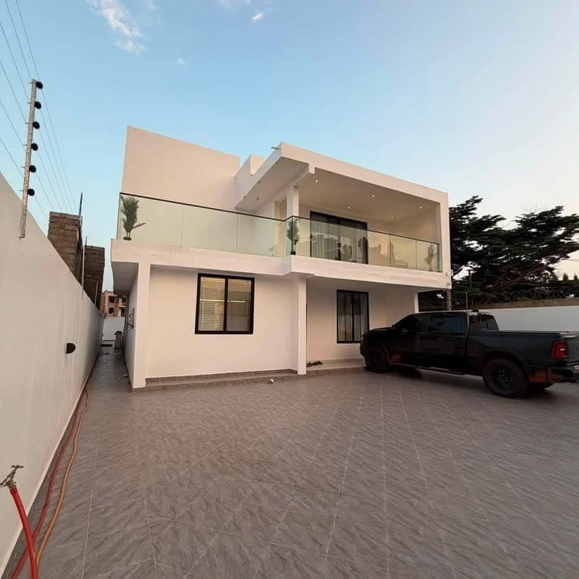 4 Bedroom House For Sale At East Legon - Adjiringanor