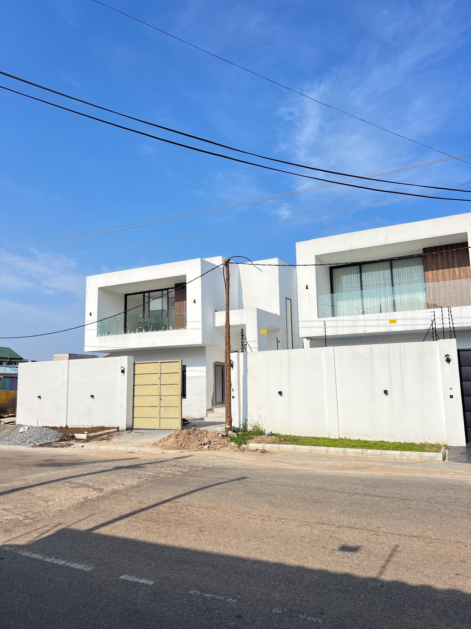 Modern 3Bedroom Housewith BQ & POOL