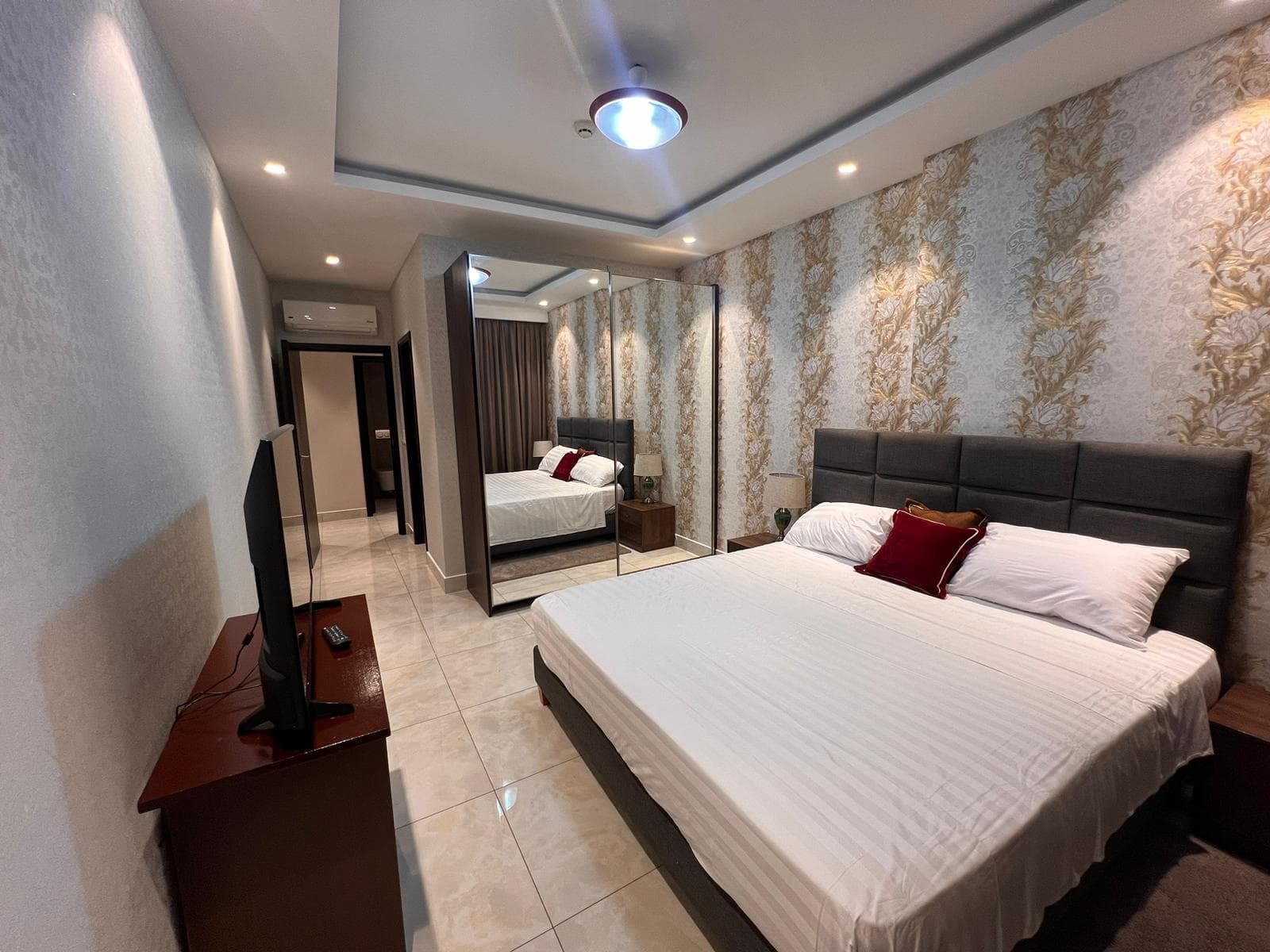 2 Bedroom Apartment Apartment in Airport Residential Area